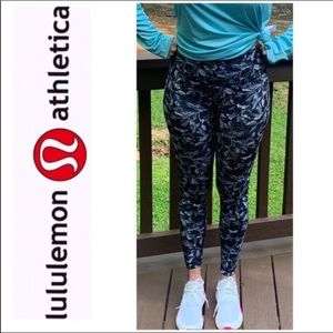 Lululemon Wunder Under Tights Leggings Rare Sketch Leaf Size 4 NWOT Athleisure